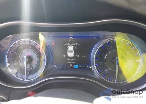 2016 Chrysler 300 Limited z USA, uszkodzony, nr VIN 2C3CCAAG0GH273780